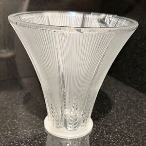 Lalique Epis Elegant Clear Glass Vase 1931